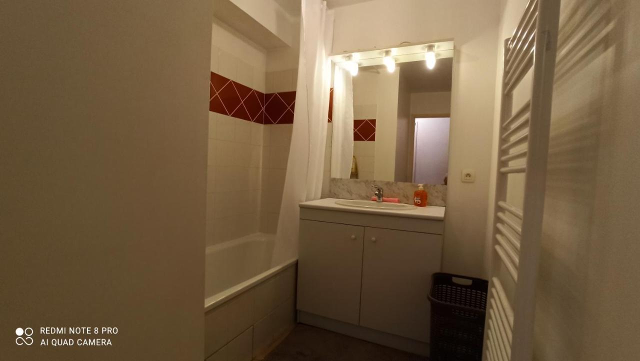 Appartement Face A La Gare Annemasse Exterior foto